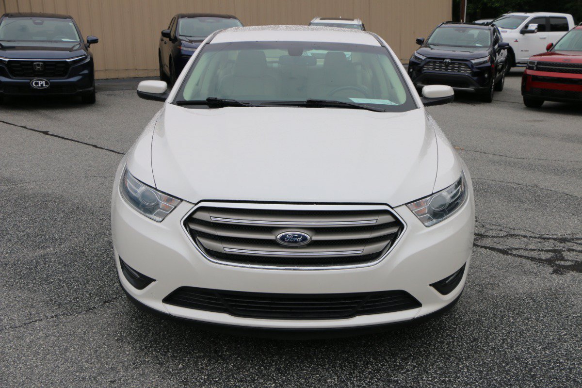Used 2014 Ford Taurus SEL w/ Equipment Group 201A FWD image 11