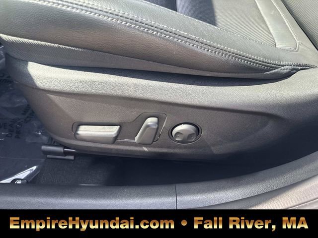 Used 2023 Hyundai Kona Limited image 19