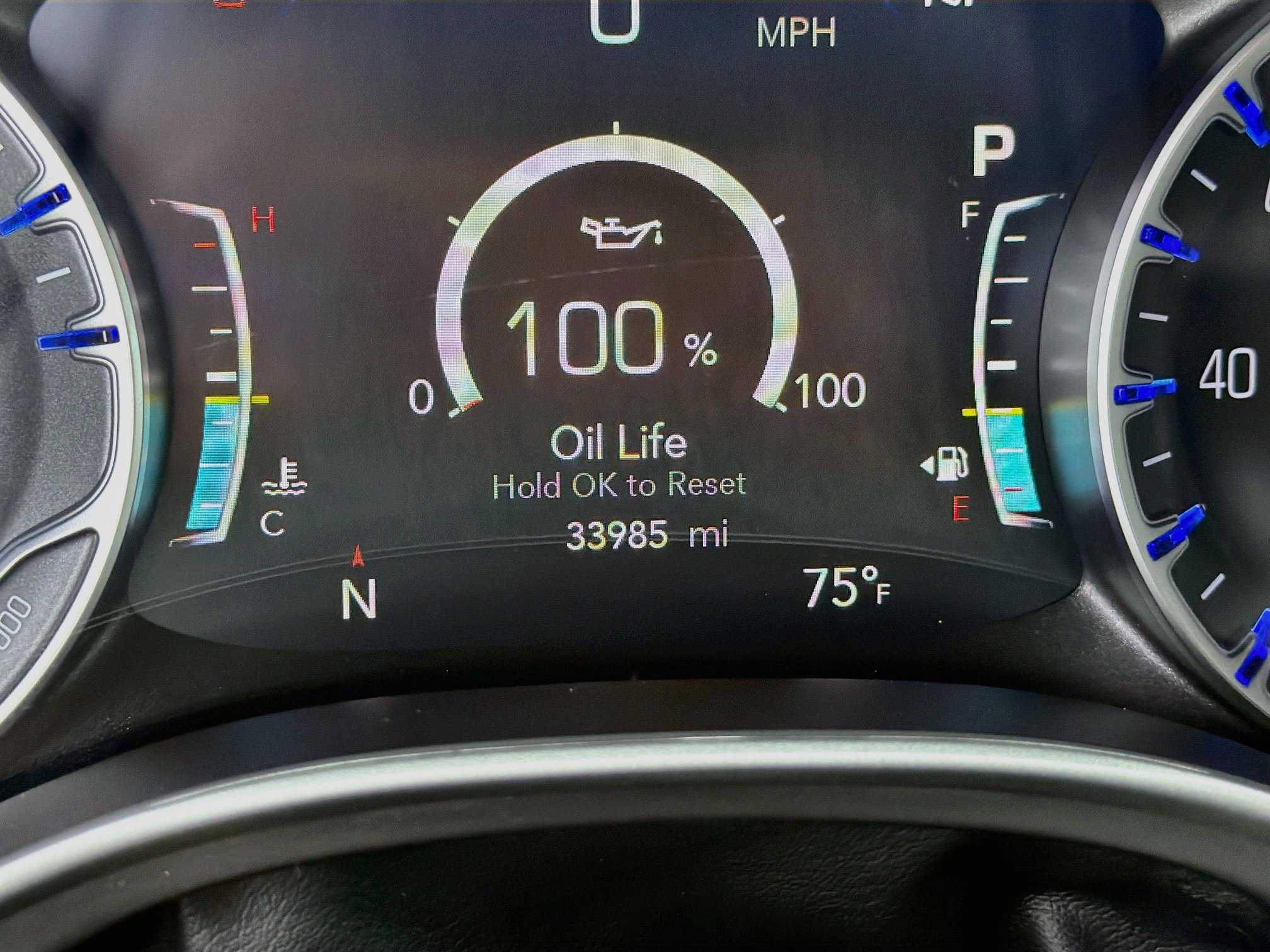 Used 2025 Chrysler Pacifica Select FWD image 12