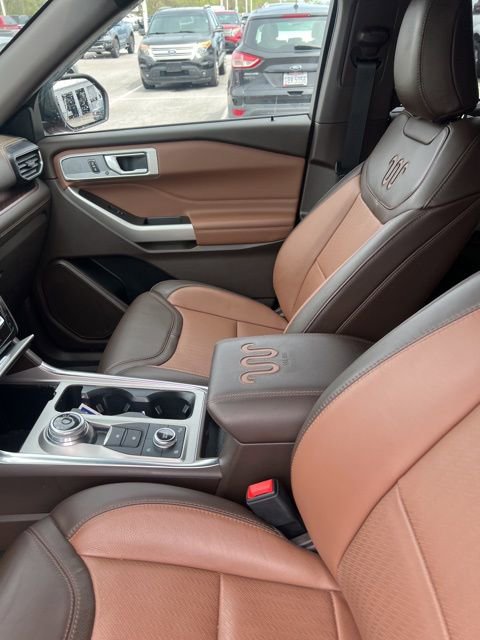 Used 2023 Ford Explorer King Ranch image 16