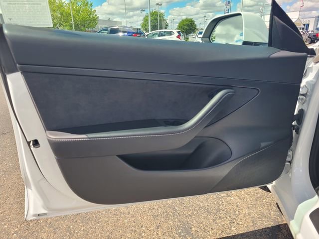 Used 2021 Tesla Model 3 Standard Range Plus RWD image 19