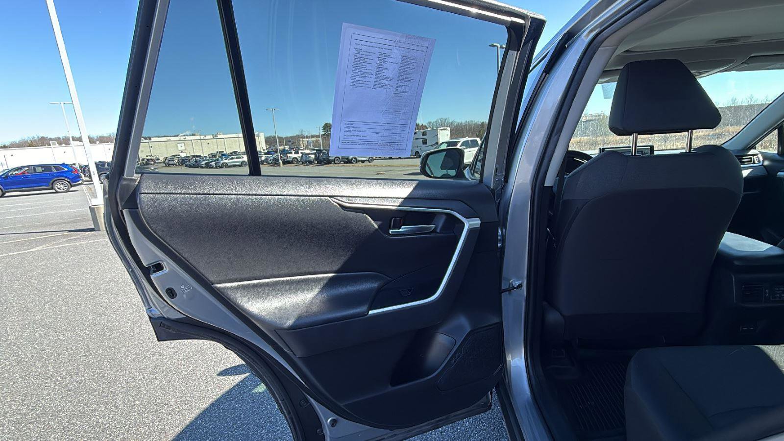 Used 2022 Toyota RAV4 XLE w/ Convenience Package image 21