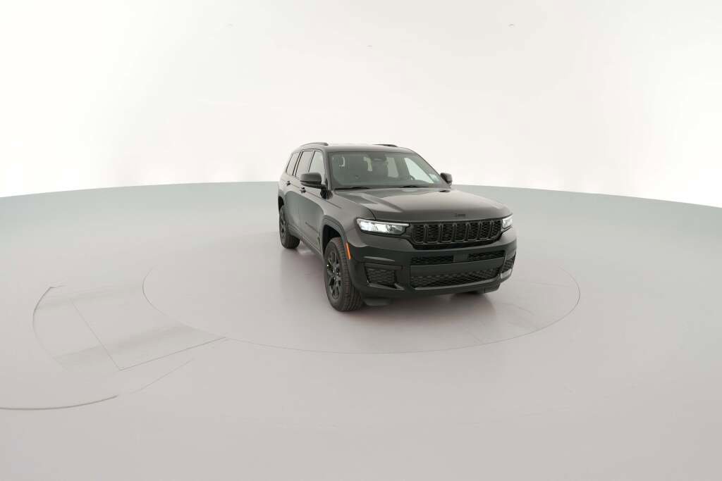 New 2025 Jeep Grand Cherokee L Laredo image 17