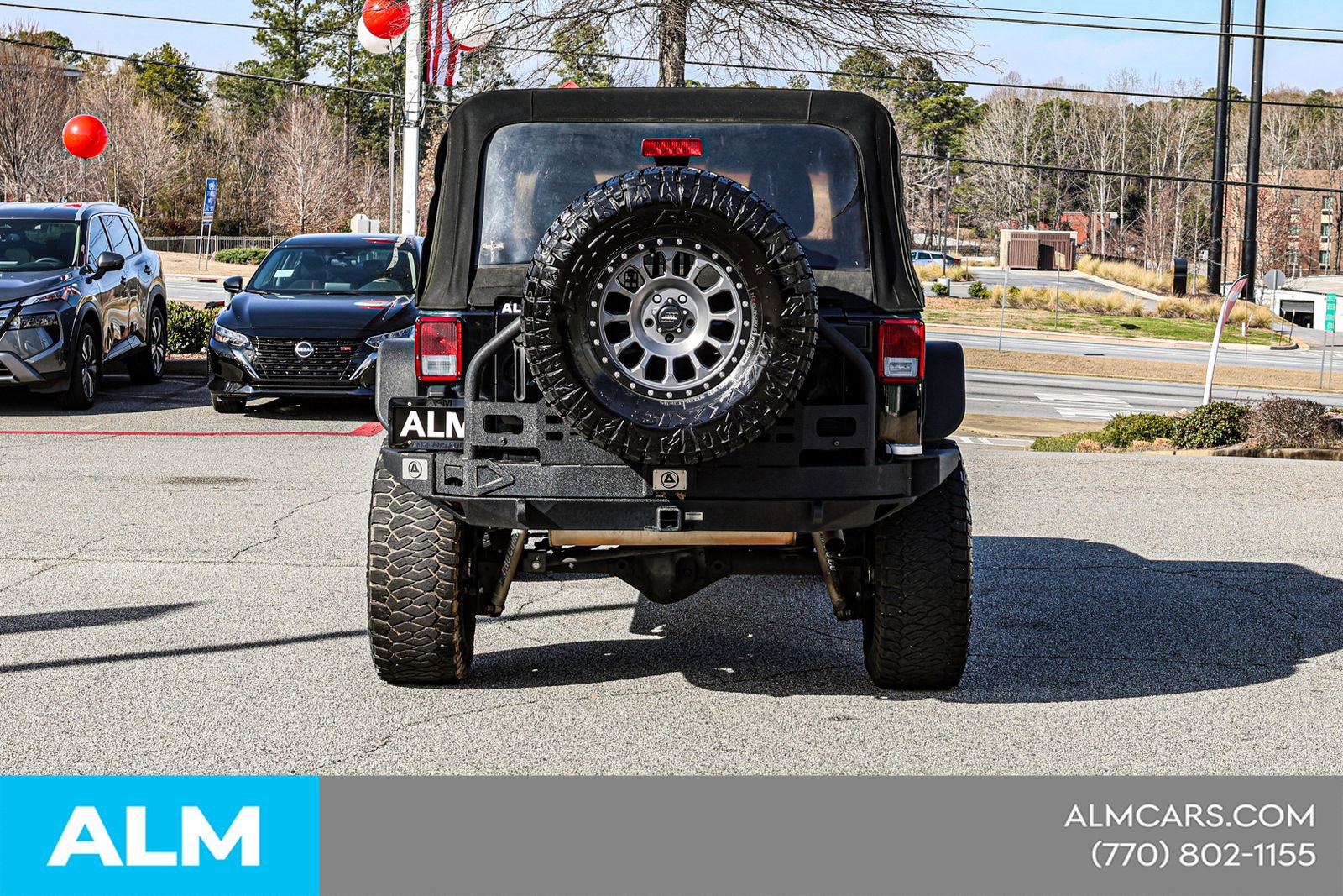 Used 2016 Jeep Wrangler Unlimited Sahara w/ Connectivity Group image 13