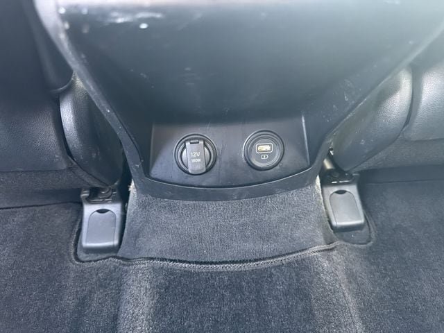 Used 2021 Kia Sorento S w/ Panoramic Sunroof Package FWD image 25