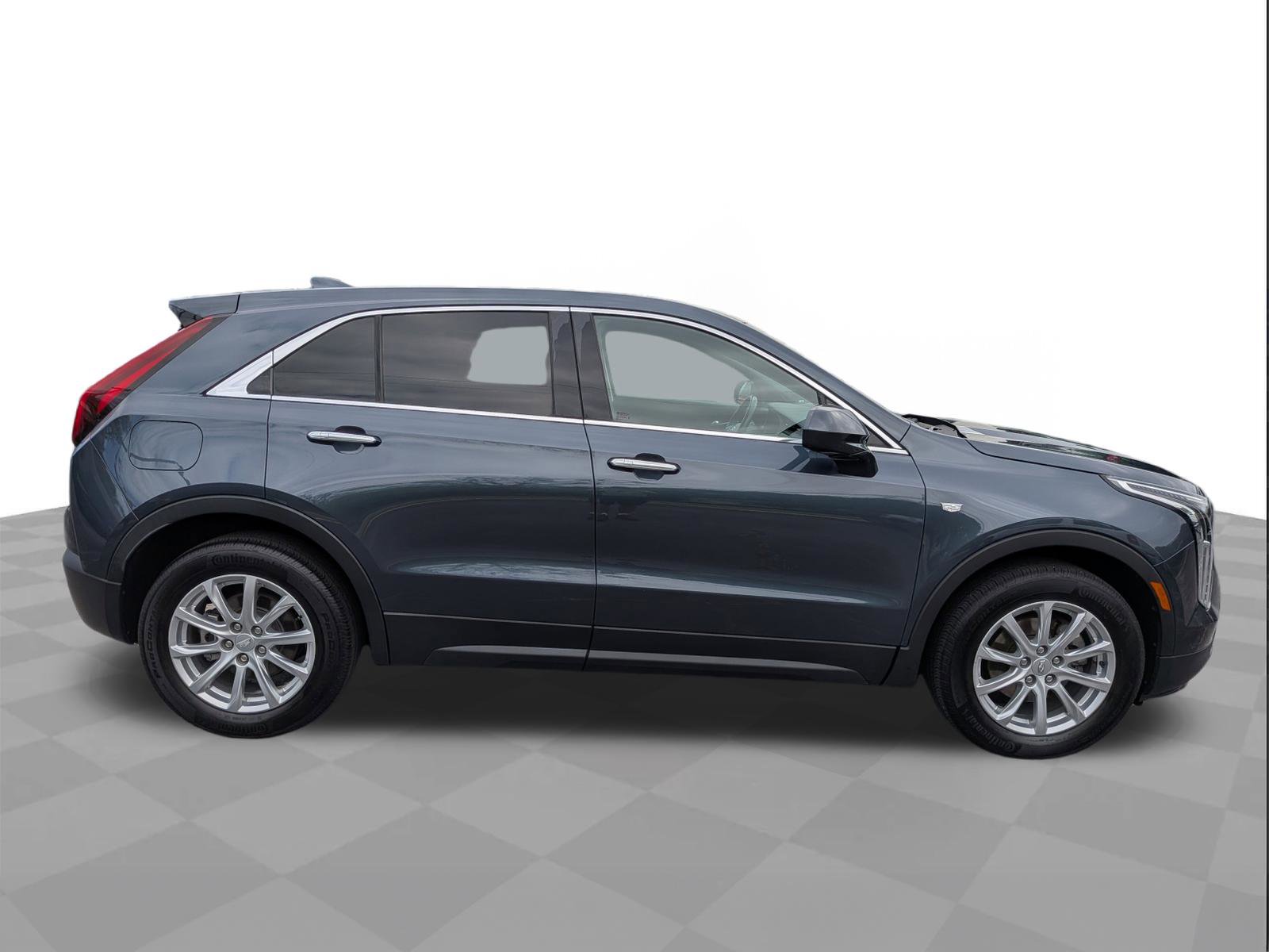 Certified 2019 Cadillac XT4 Luxury FWD image 3