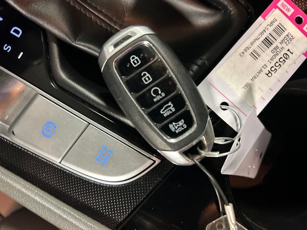 Used 2022 Hyundai Elantra SEL w/ Convenience Package FWD image 20