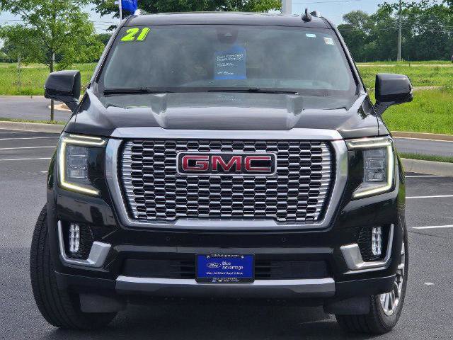 Used 2021 GMC Yukon Denali w/ Denali Premium Package AWD/4WD image 3