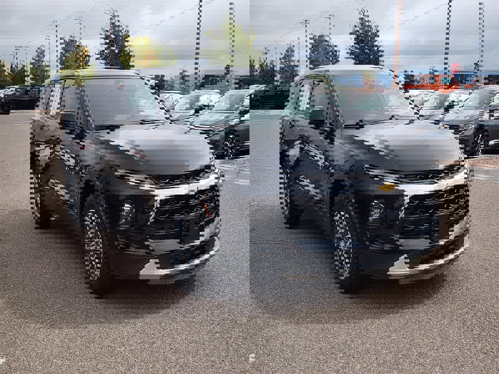 Used 2023 Chevrolet Blazer LT image 3