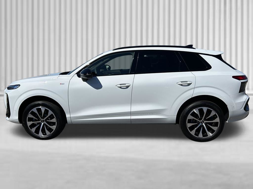 New 2026 Audi Q3 quattro 2.0T AWD/4WD image 2