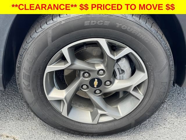 Used 2025 Chevrolet Trax LT FWD image 31