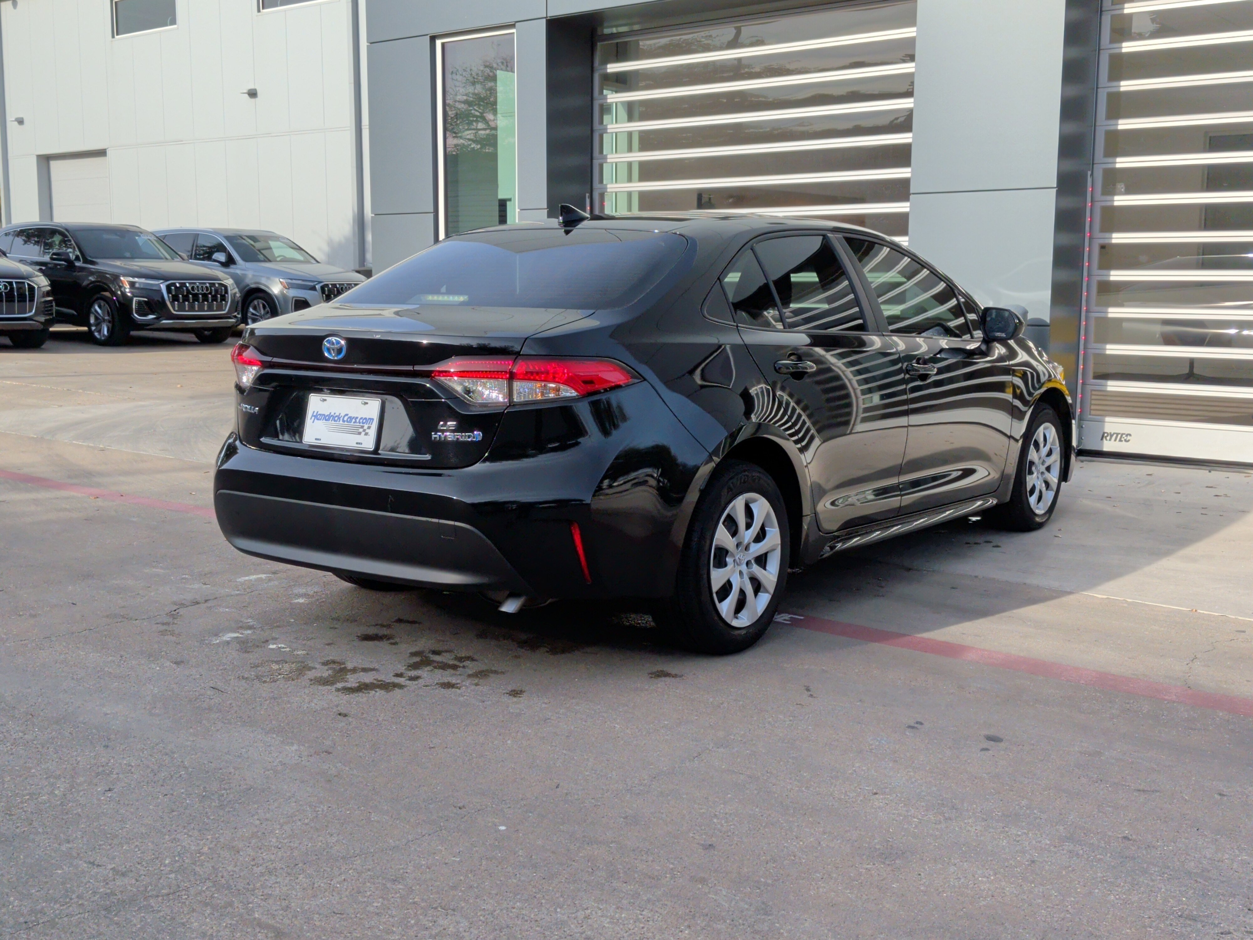 Used 2023 Toyota Corolla LE image 21