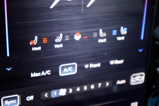 Used 2024 RAM 2500 Laramie w/ Night Edition image 7