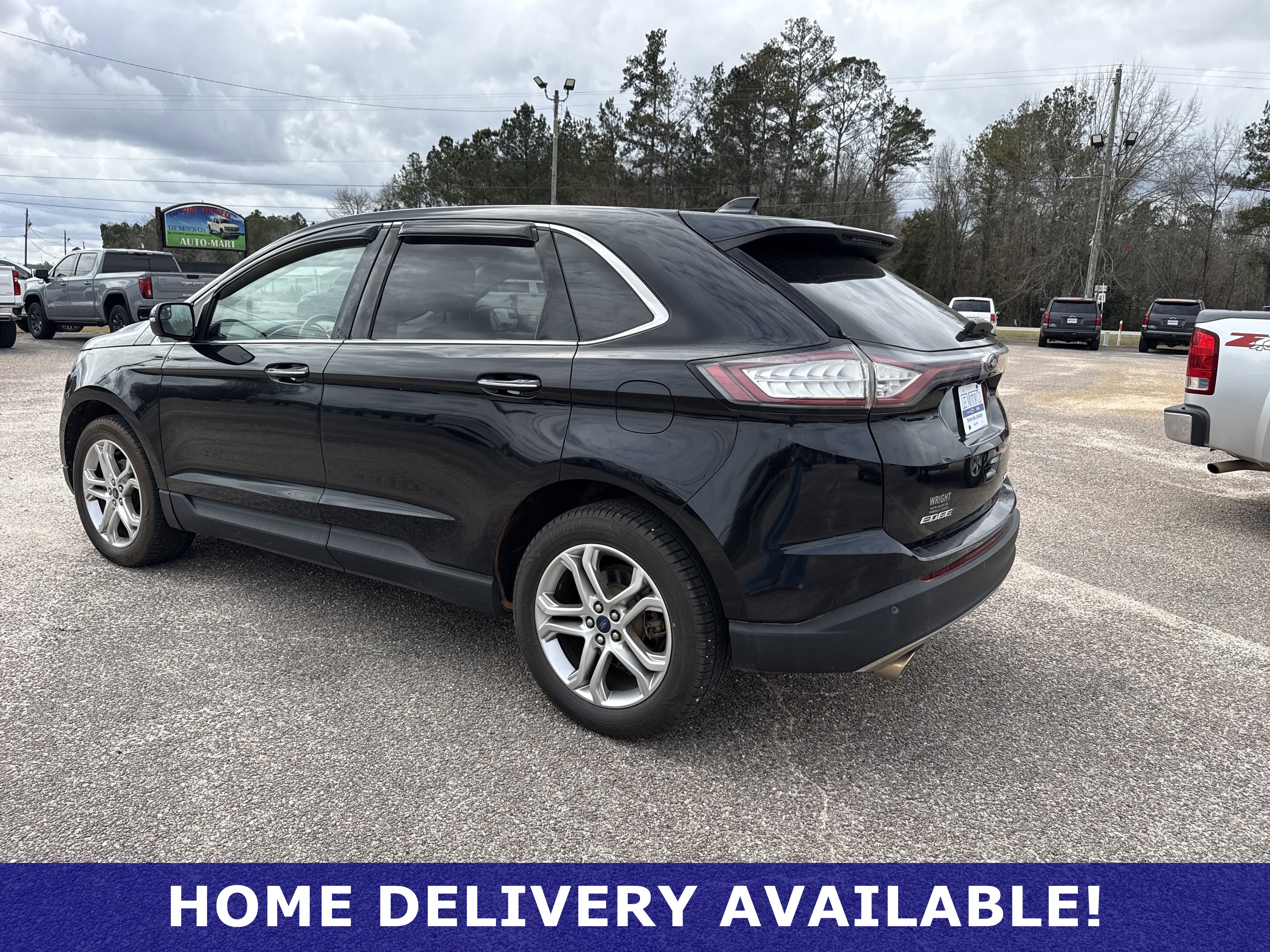 Used 2018 Ford Edge Titanium w/ Equipment Group 301A FWD image 17