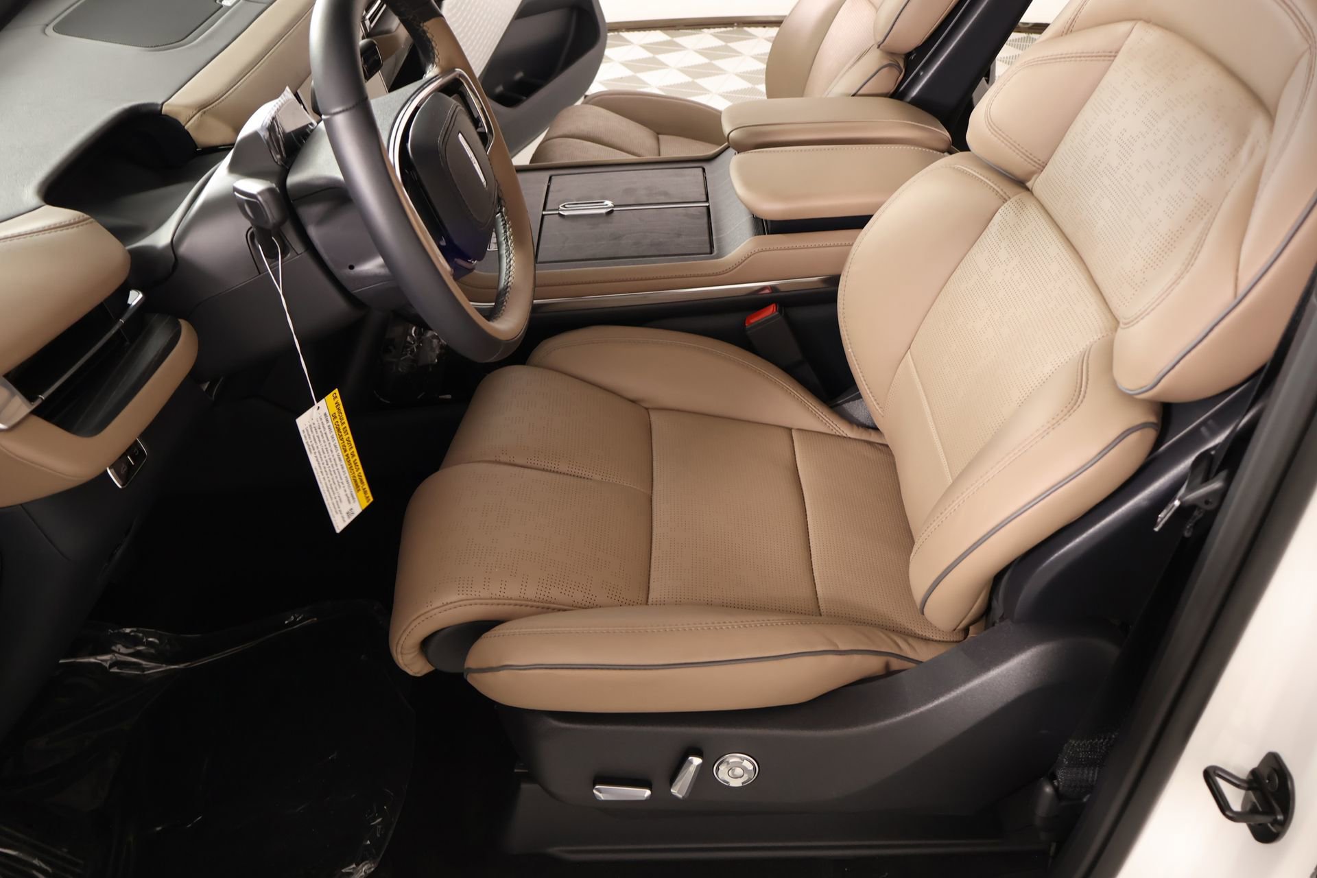 New 2026 Lincoln Navigator L Black Label AWD/4WD image 11