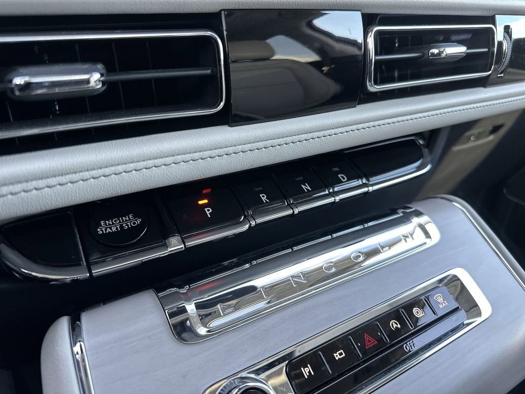 Used 2025 Lincoln Aviator Reserve image 20