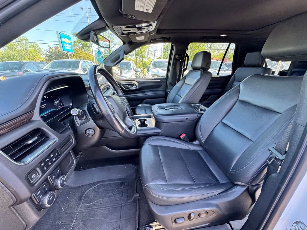 Used 2022 Chevrolet Tahoe Z71 w/ Luxury Package AWD/4WD image 26