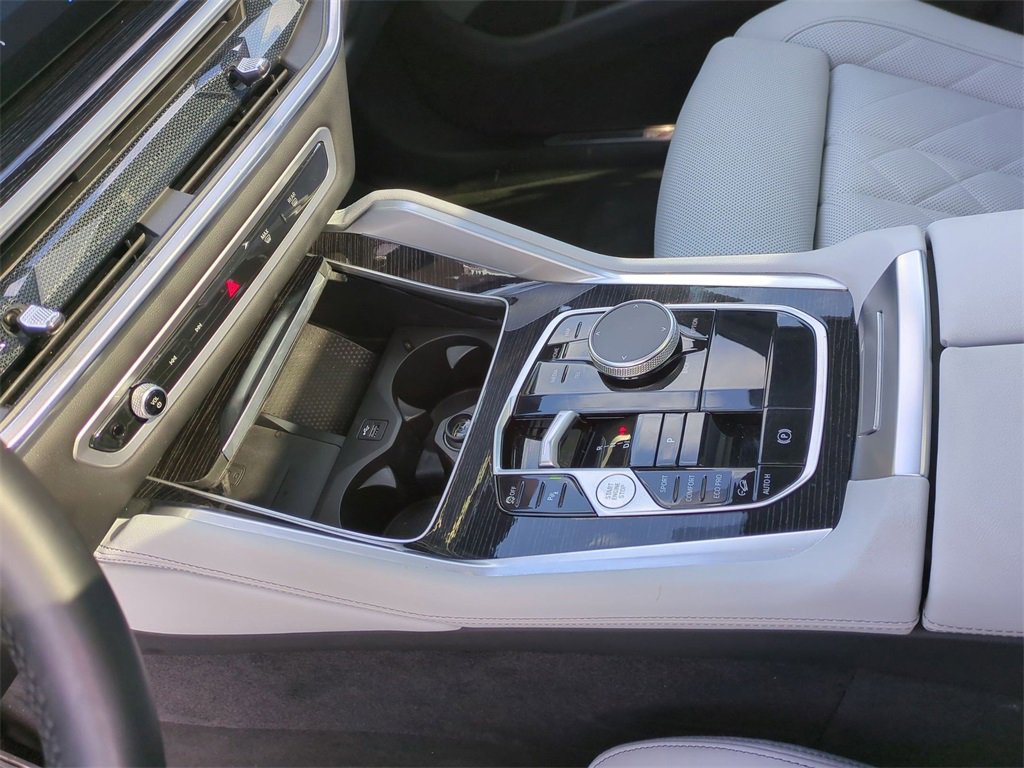 Certified 2024 BMW X6 xDrive40i w/ M Sport Professional Package image 15