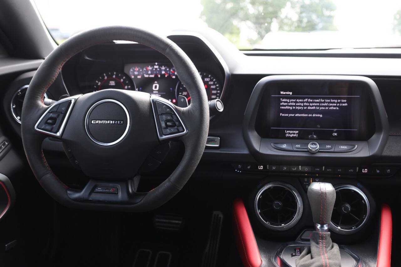 Used 2022 Chevrolet Camaro ZL1 RWD image 21