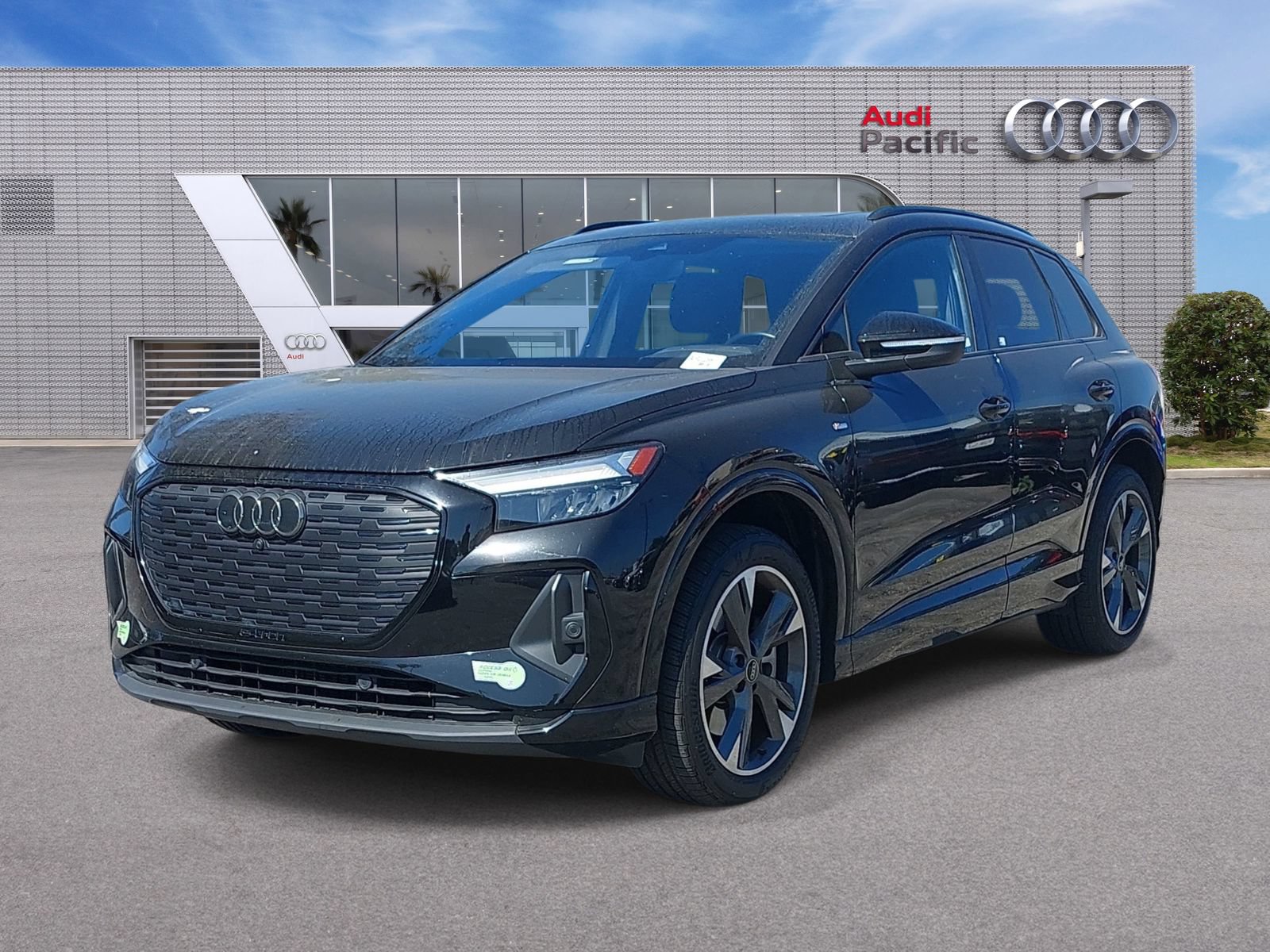 Used 2023 Audi Q4 e-tron Premium w/ Convenience Package