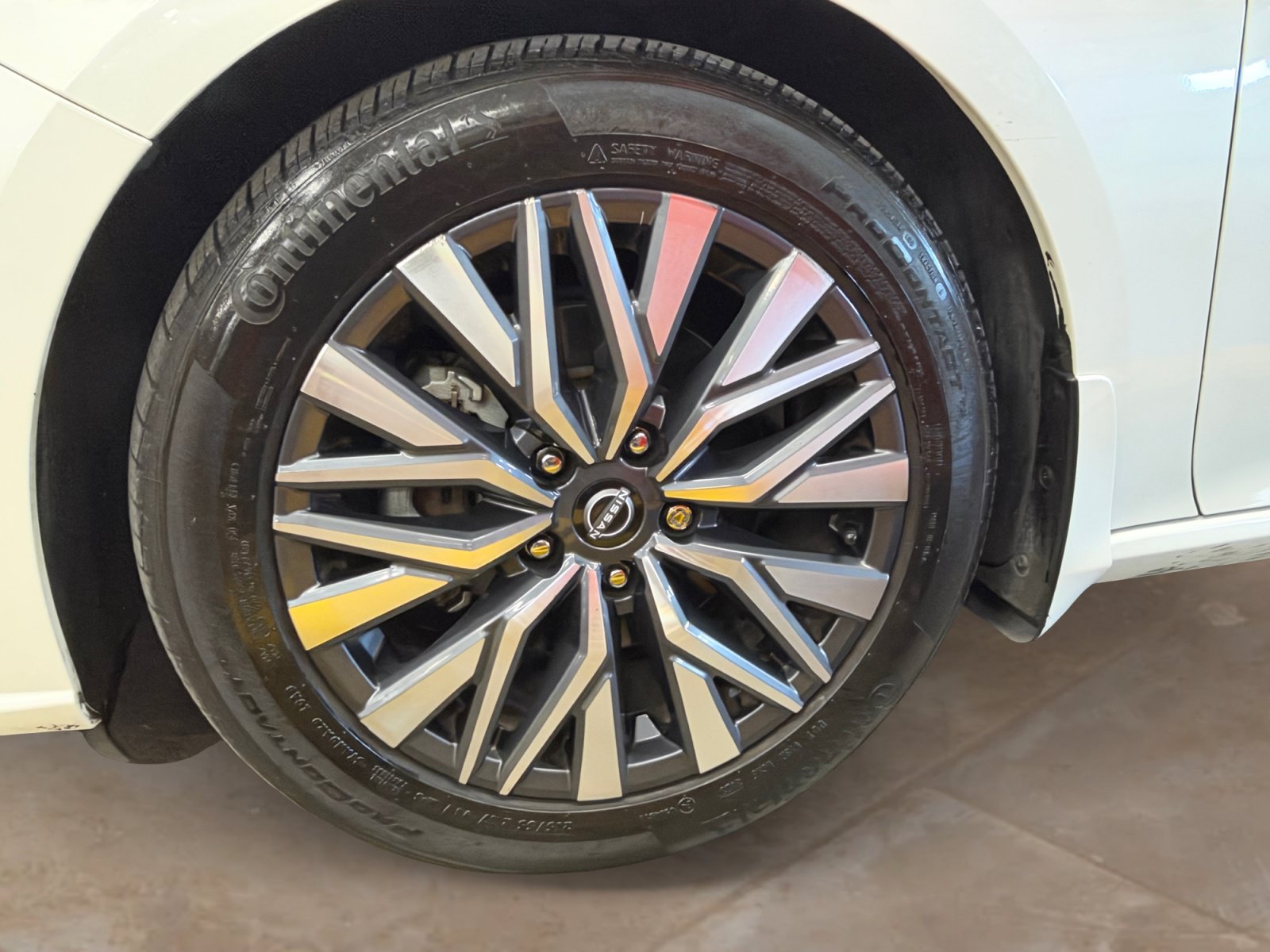 Used 2023 Nissan Altima 2.5 SV w/ SV Premium Package FWD image 30