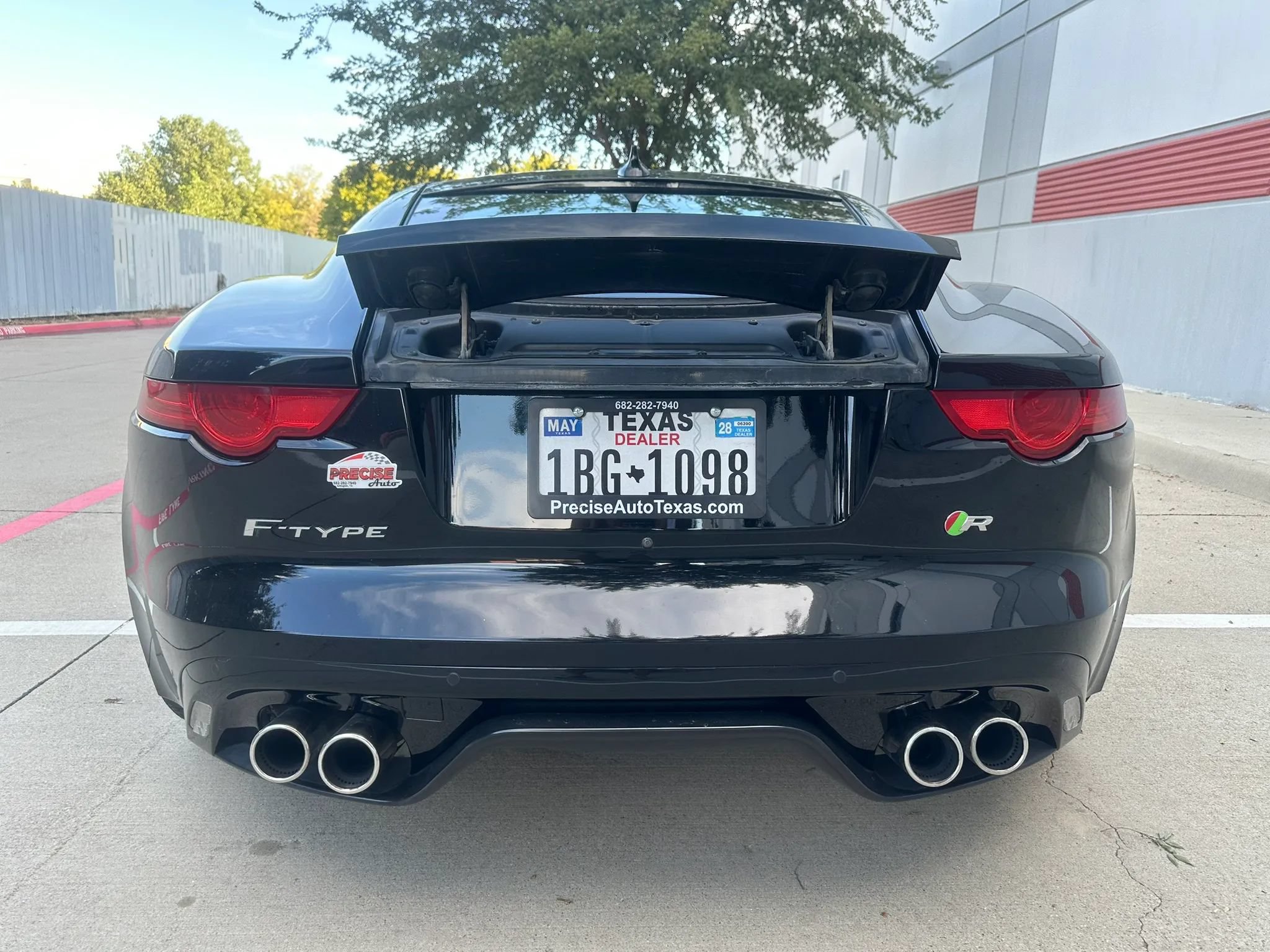 Used 2015 Jaguar F-TYPE R RWD image 10