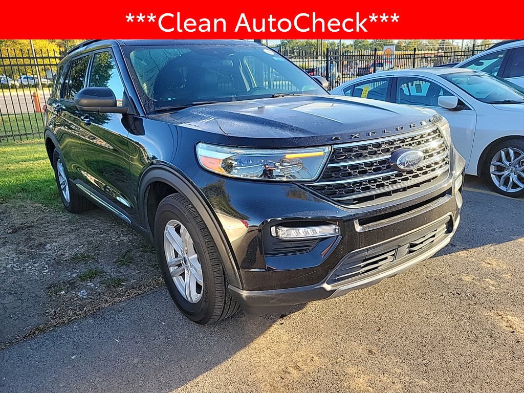 Used 2020 Ford Explorer XLT w/ Equipment Group 202A AWD/4WD image 3