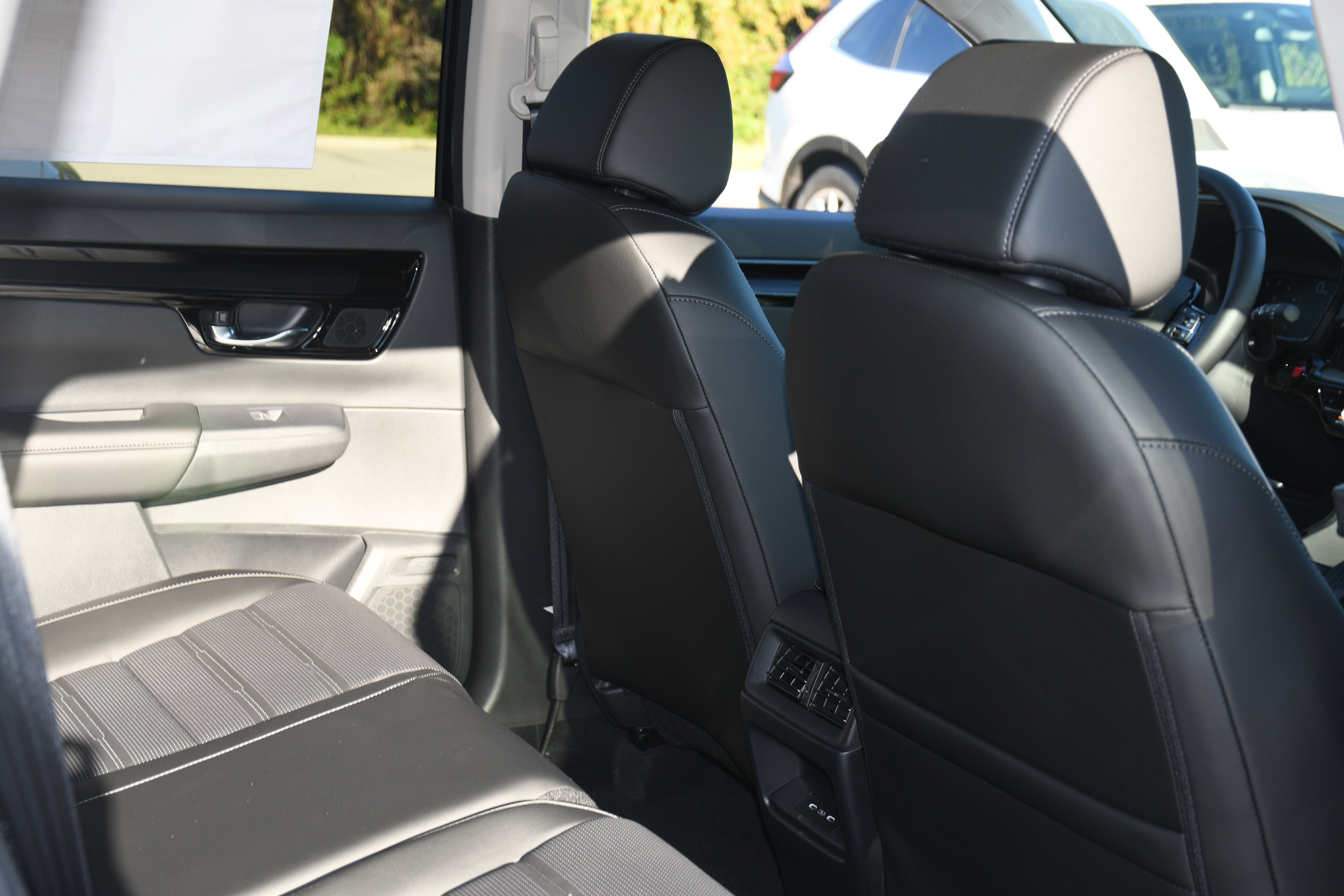 Used 2026 Honda CR-V EX-L image 10