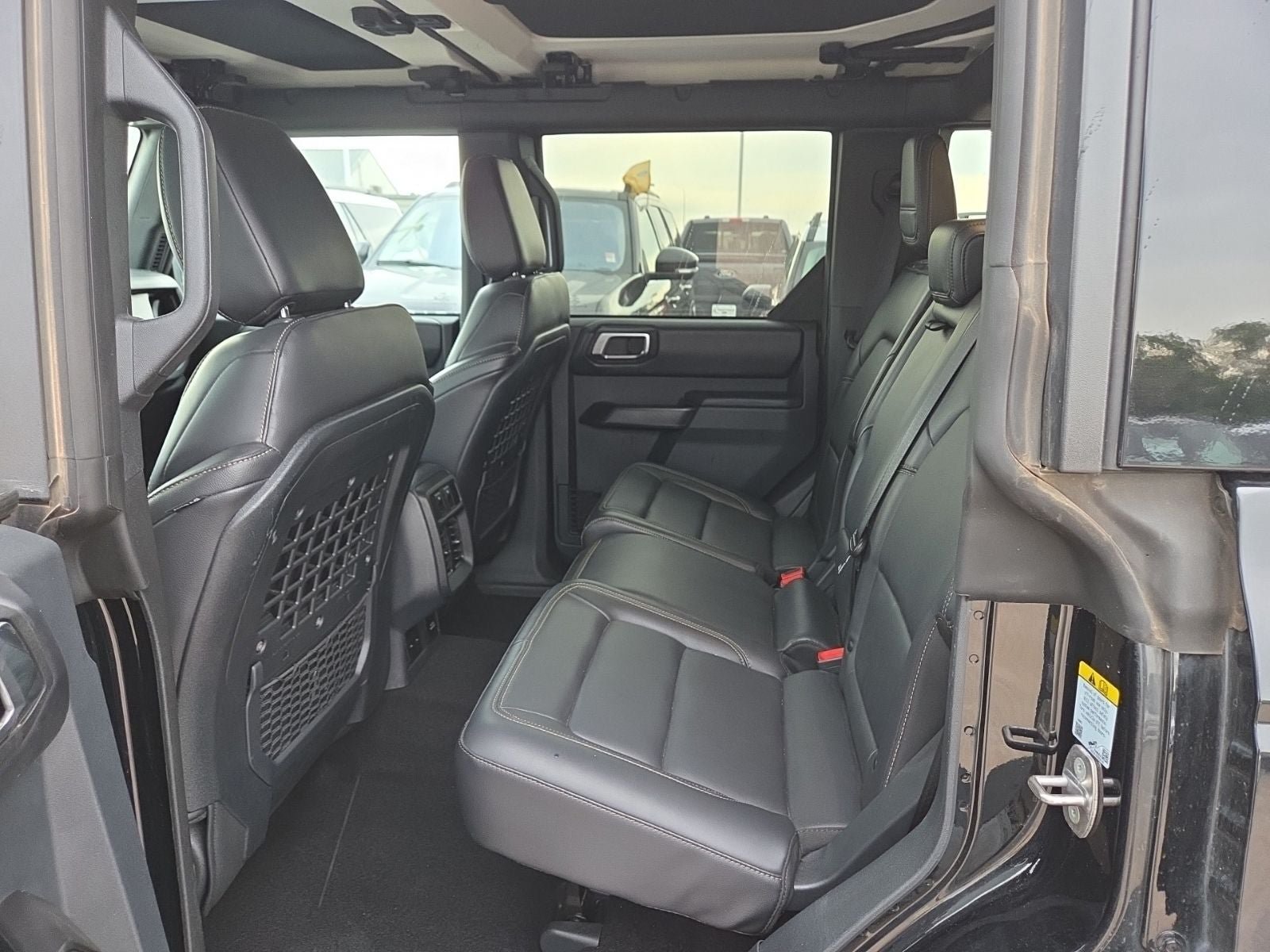 Used 2025 Ford Bronco Badlands AWD/4WD image 18