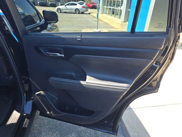 Used 2021 Toyota Highlander XLE FWD image 47