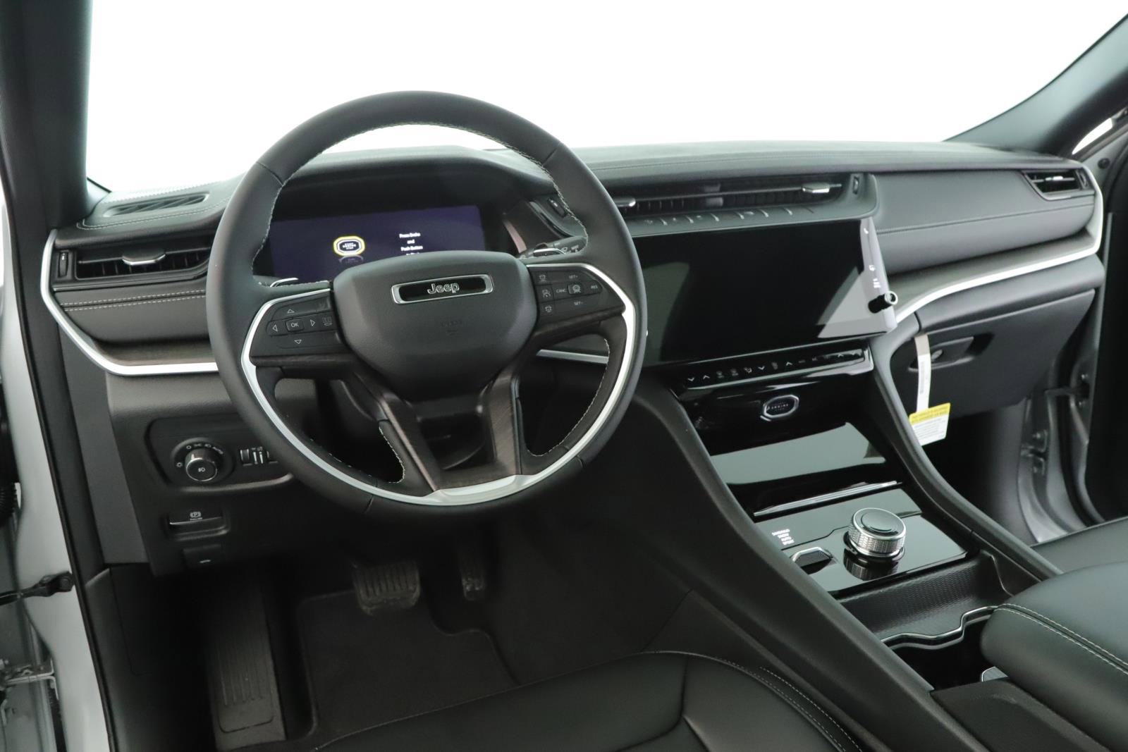 New 2026 Jeep Grand Cherokee Limited w/ Limited Altitude Package image 2