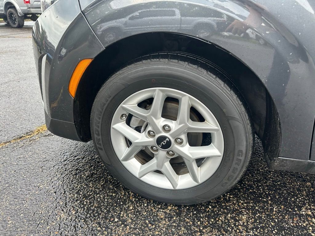 Used 2023 Kia Soul LX w/ LX Technology Package FWD image 30