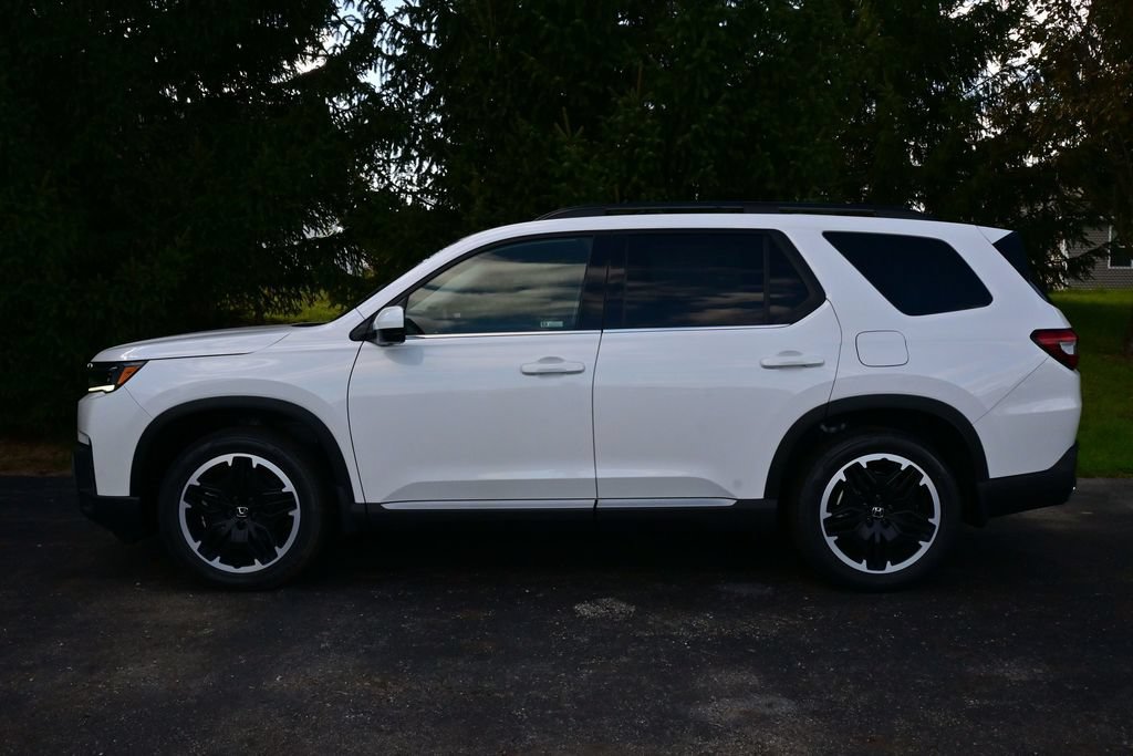 New 2026 Honda Pilot Touring image 4
