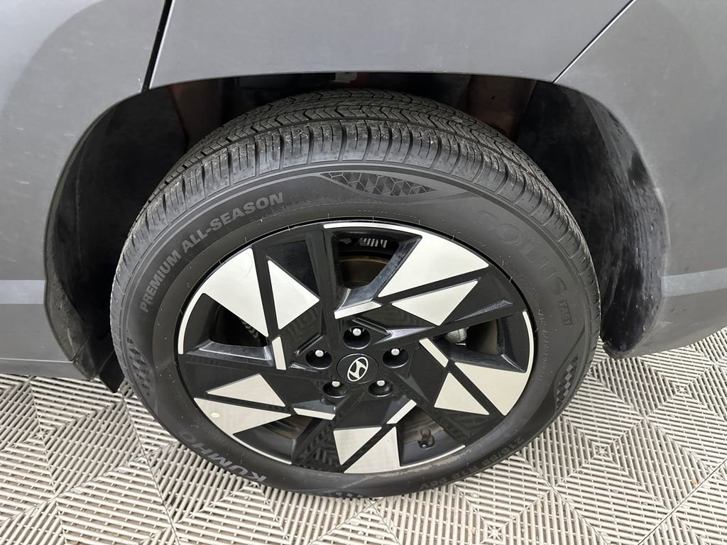 Used 2025 Hyundai Kona SEL image 19