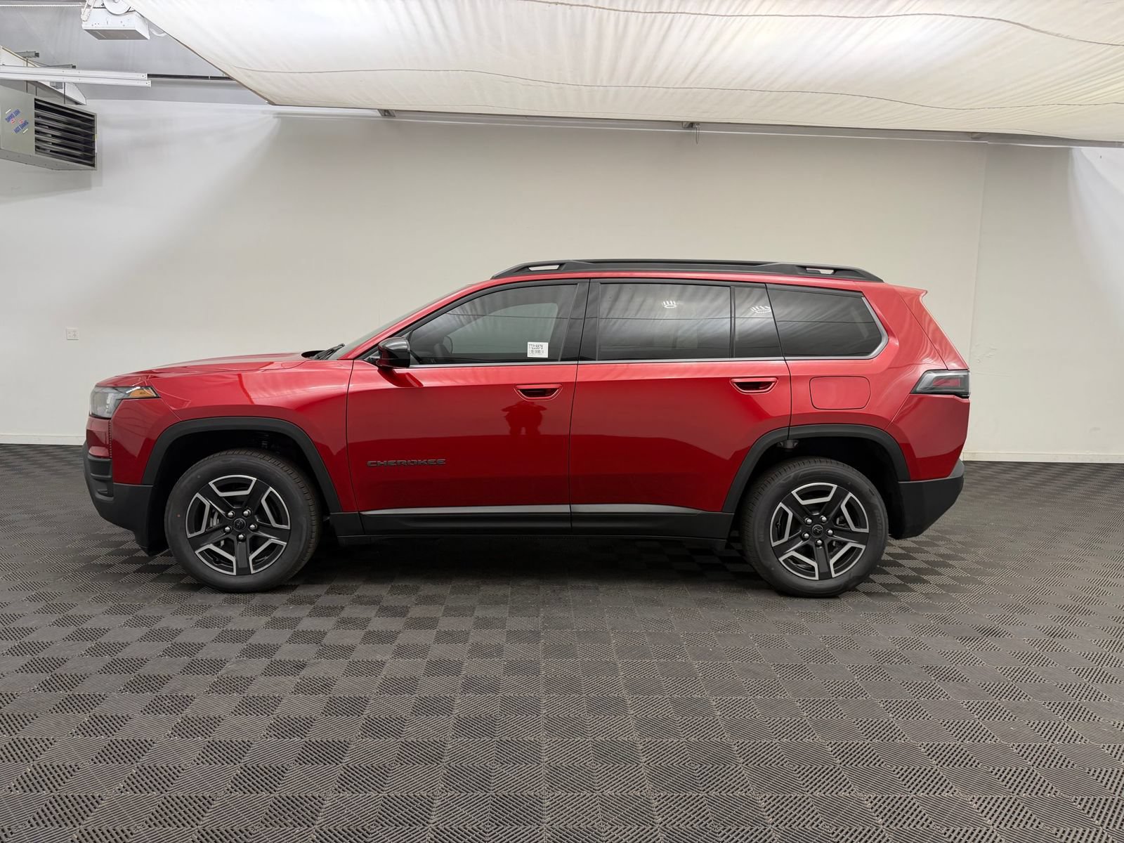 New 2026 Jeep Cherokee Laredo AWD/4WD image 2