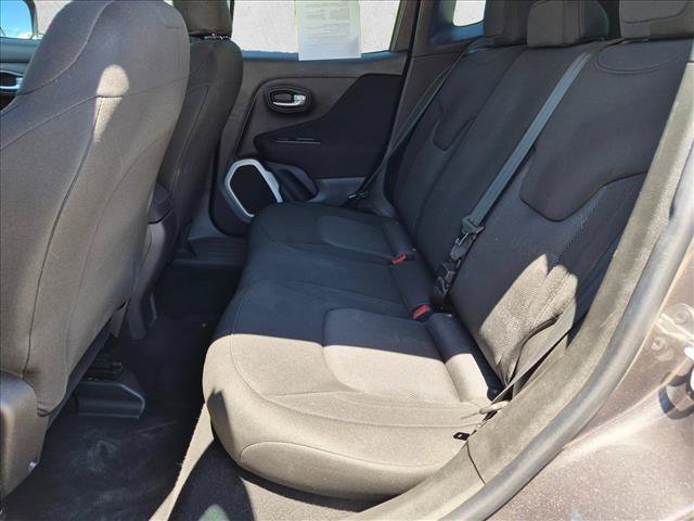 Used 2016 Jeep Renegade Sport w/ Power & Air Group FWD image 18
