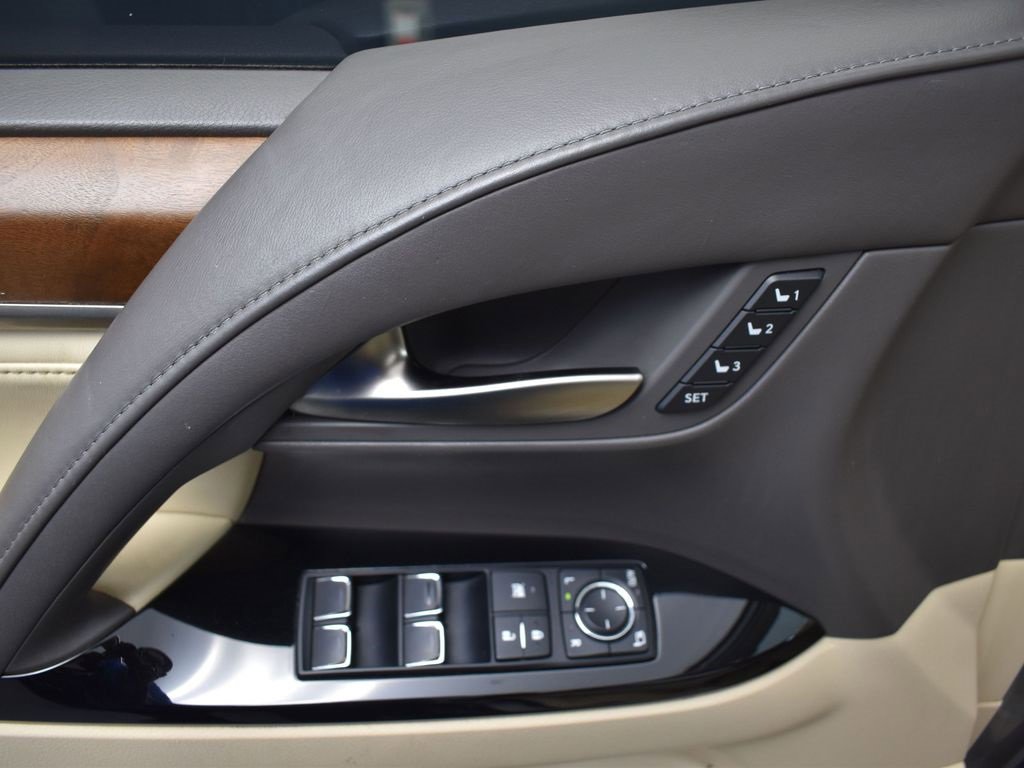 Used 2017 Lexus LX 570 570 image 11