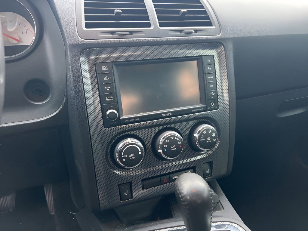 Used 2014 Dodge Challenger R/T RWD image 21