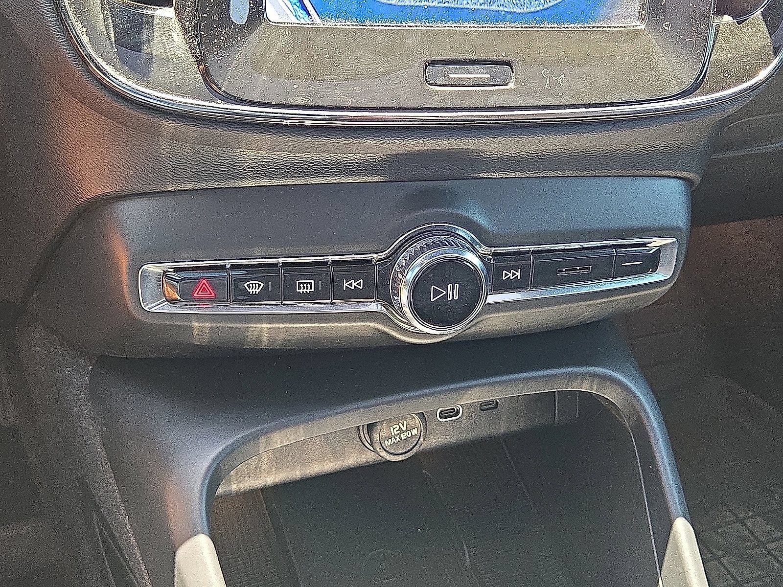 Certified 2023 Volvo C40 P8 Recharge Ultimate AWD/4WD image 31