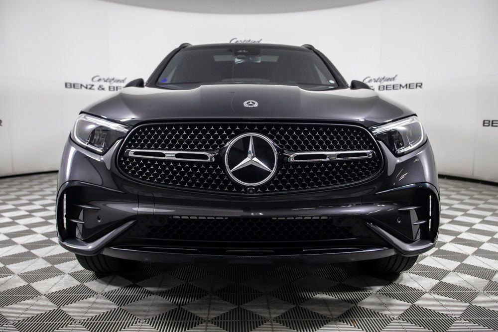Used 2025 Mercedes-Benz GLC 300 4MATIC w/ AMG Line image 5