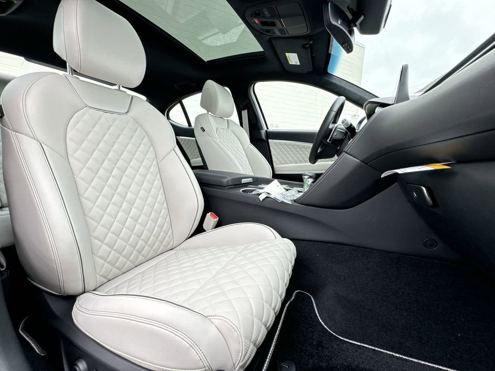 New 2025 Genesis G70 3.3T Advanced w/ Sport Prestige Package image 31