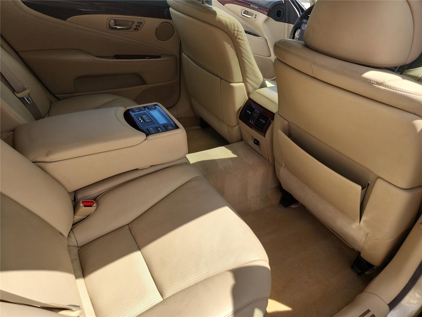 Used 2008 Lexus LS 600h L image 19