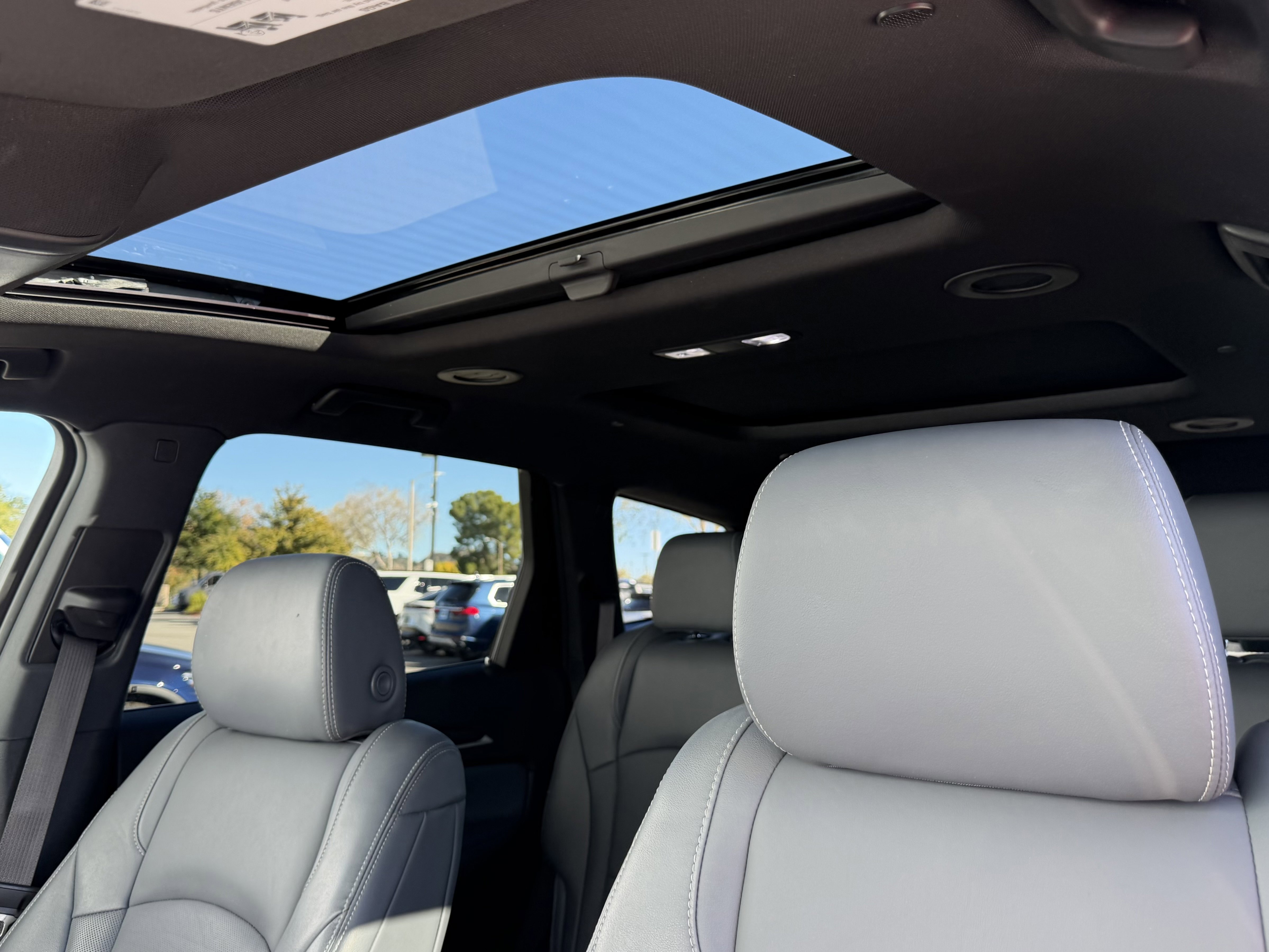 Used 2024 Buick Enclave Essence w/ Experience Buick Package image 21