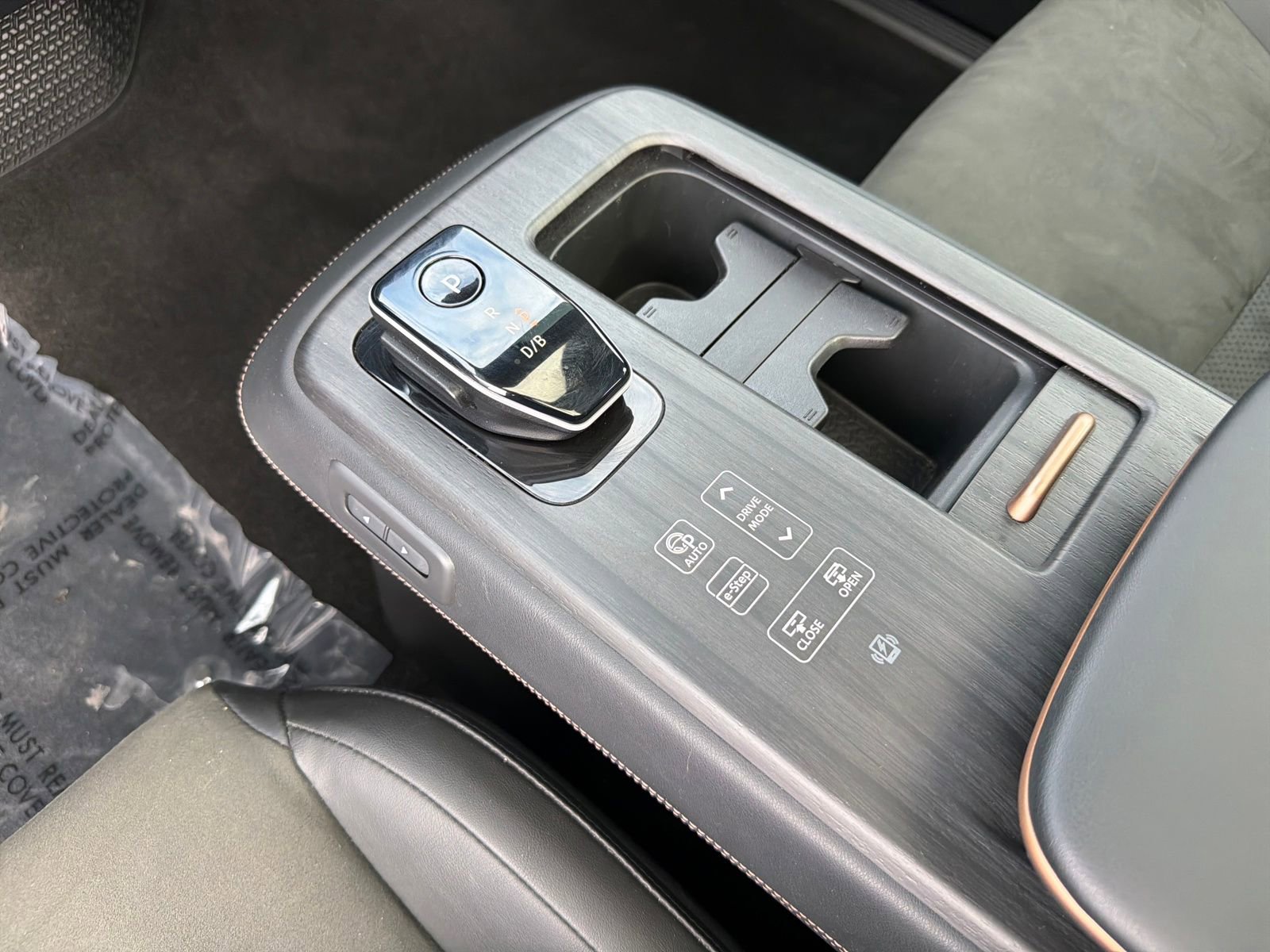 Used 2023 Nissan Ariya FWD image 18