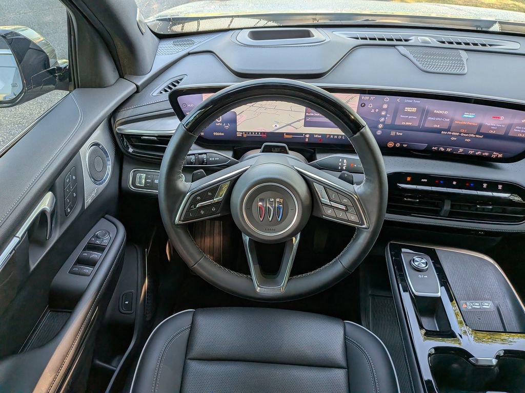 Used 2025 Buick Enclave Avenir w/ Super Cruise Package FWD image 16