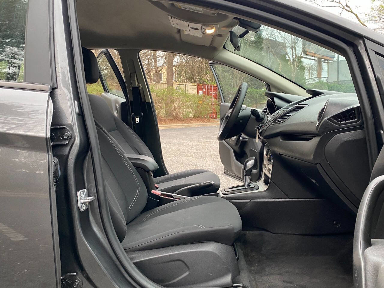 Used 2018 Ford Fiesta SE image 43