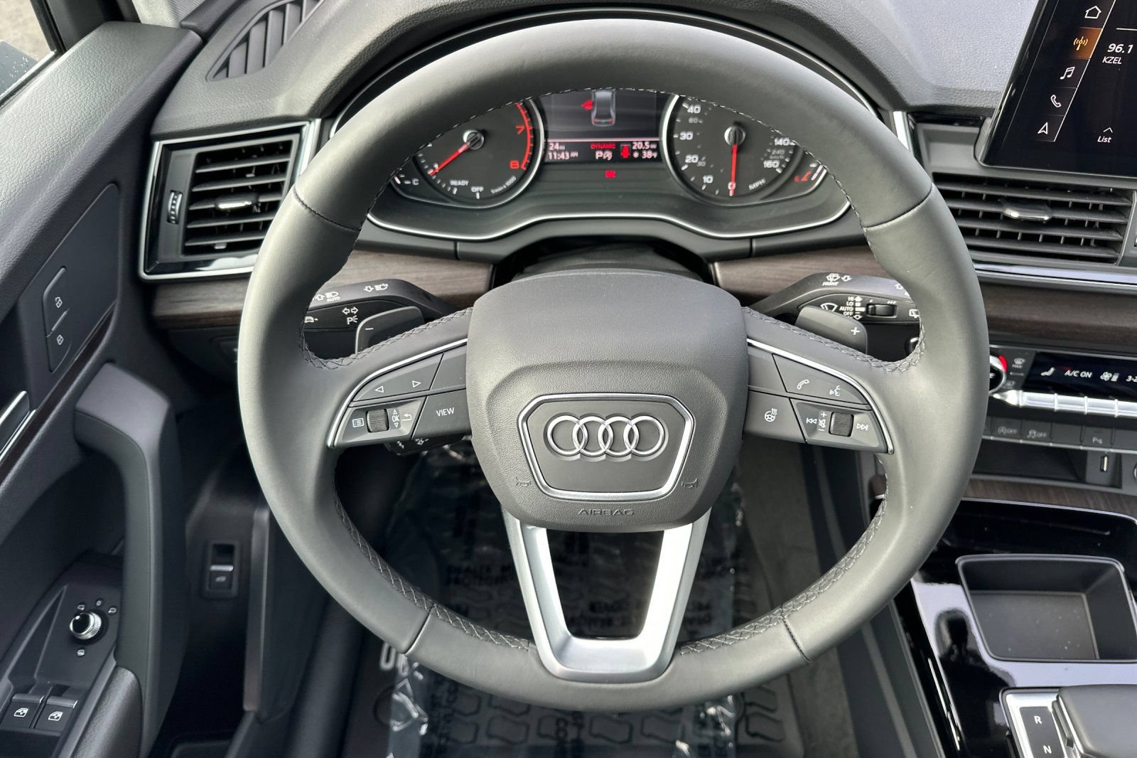 Used 2025 Audi Q5 2.0T Premium AWD/4WD image 13