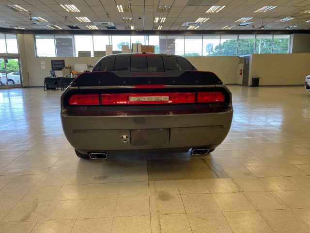 Used 2014 Dodge Challenger SXT RWD image 5