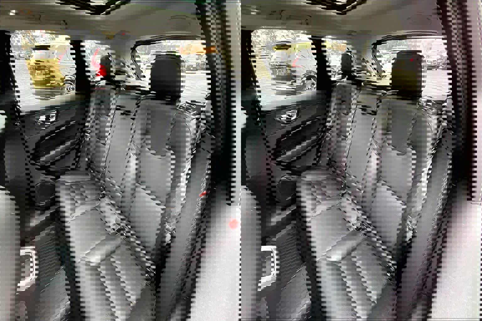 Certified 2023 Volvo XC60 B5 Plus w/ Climate Package image 20