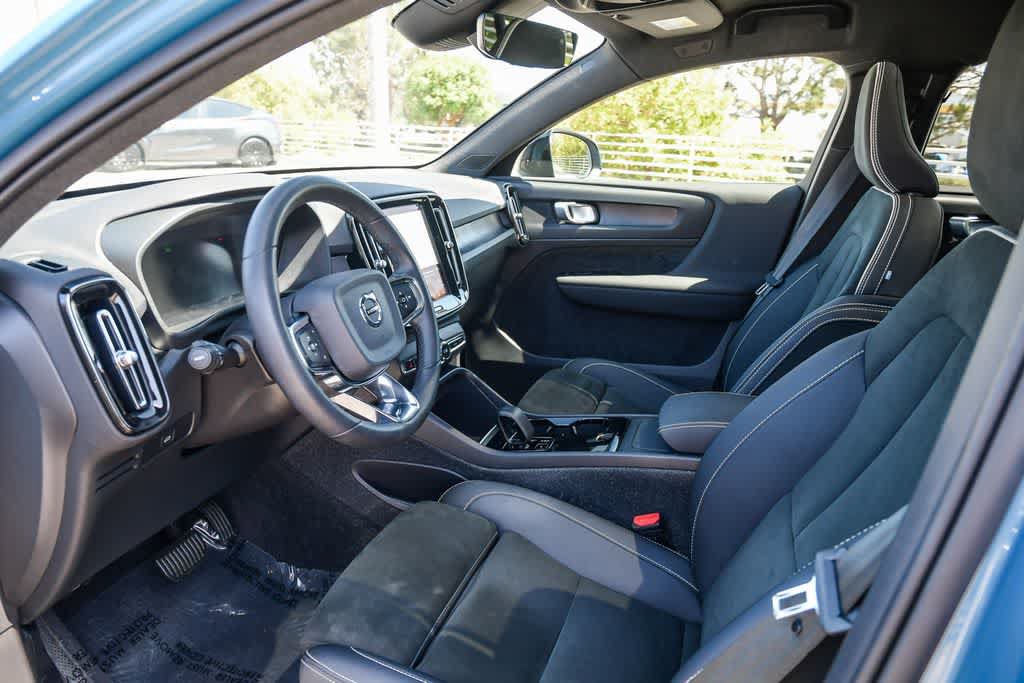 Used 2023 Volvo C40 P8 Recharge Plus AWD/4WD image 16